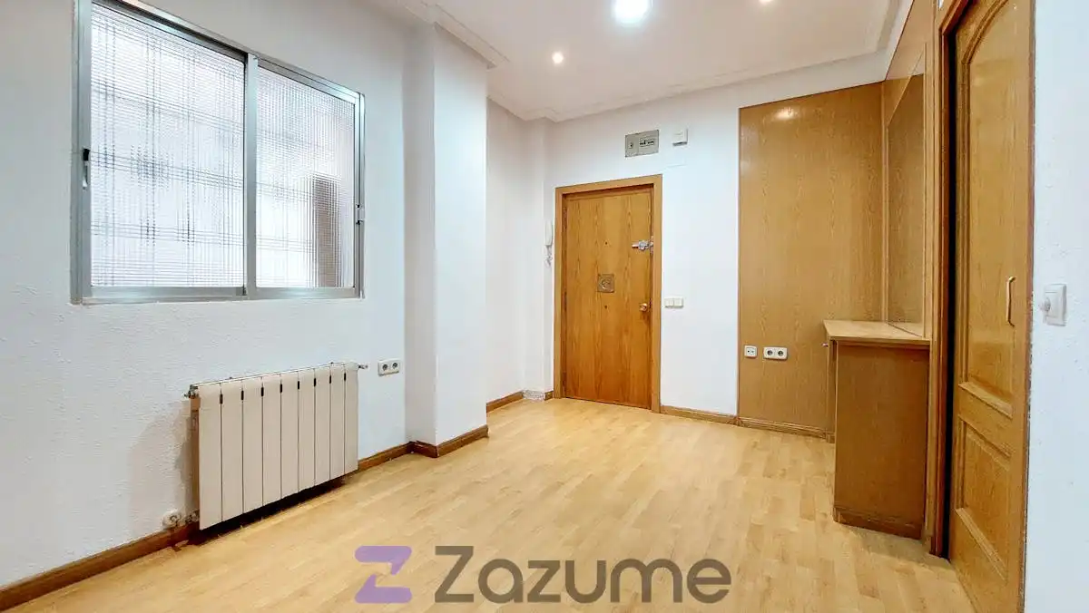 Flat for rent in Madrid  with Air Conditioner, Heating and Oven