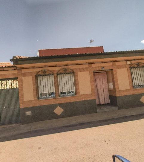 Foto 2 de Casa adosada en venta en Malagón, Ciudad Real