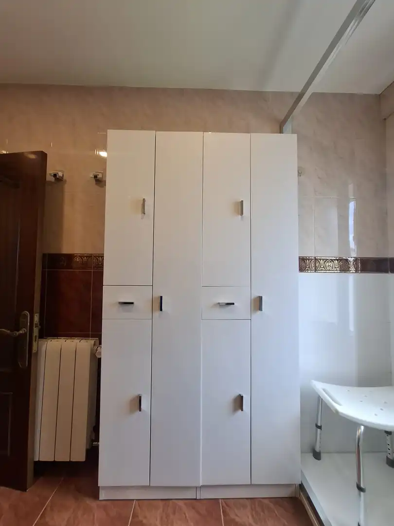 Bathroom of Flat for rent in Gijón   with Heating