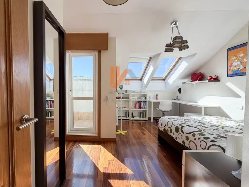 Habitación de Piso en venta en Santiago de Compostela  con Terraza, Amueblado y Horno