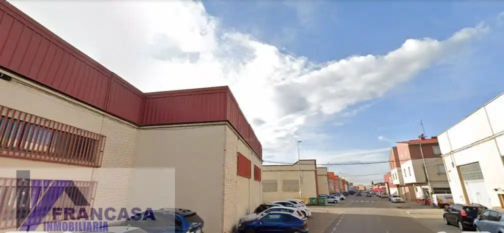 Nau industrial en venda a Santovenia de la Valdoncina