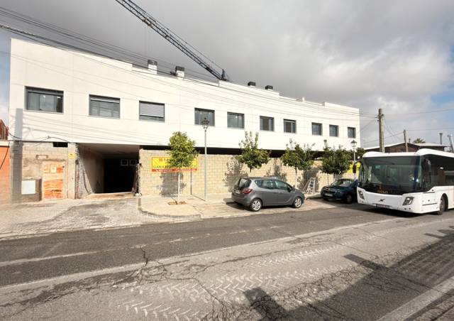 Local comercial en Alquiler en Avenida Almensilla, 24 en Palomares del Río