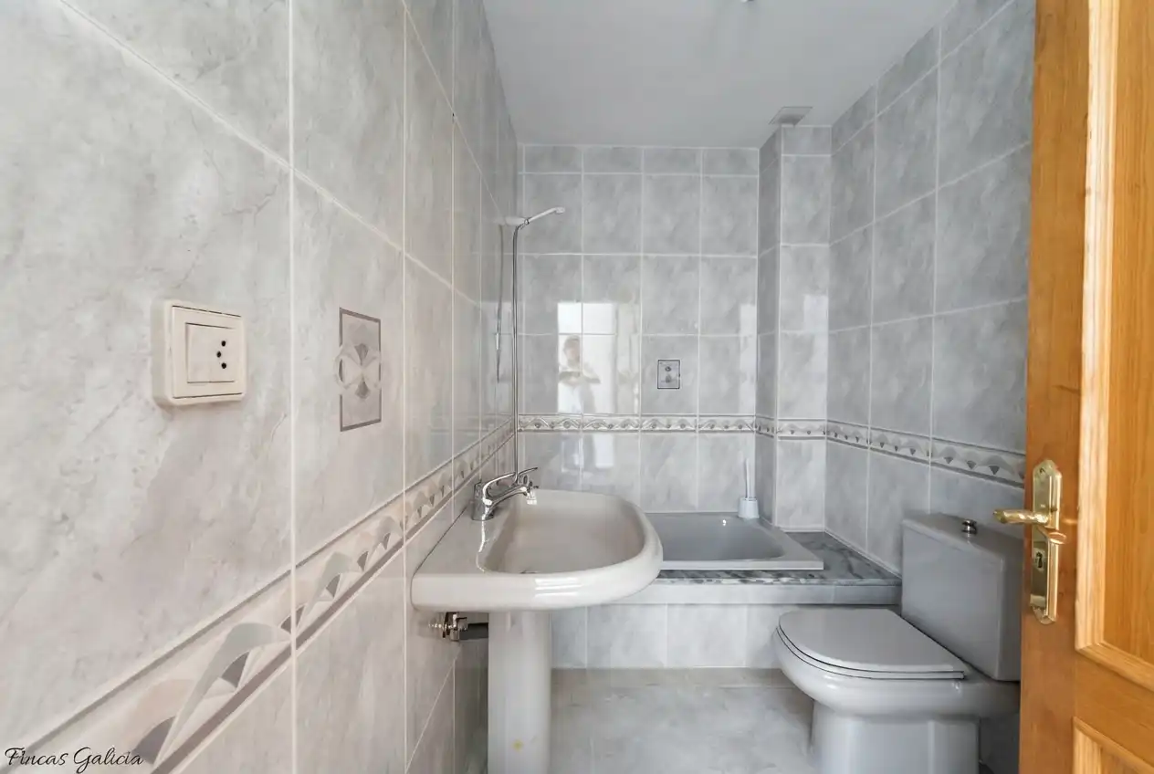 Piso con ascensor en venta en Rúa Espido, imagen 8