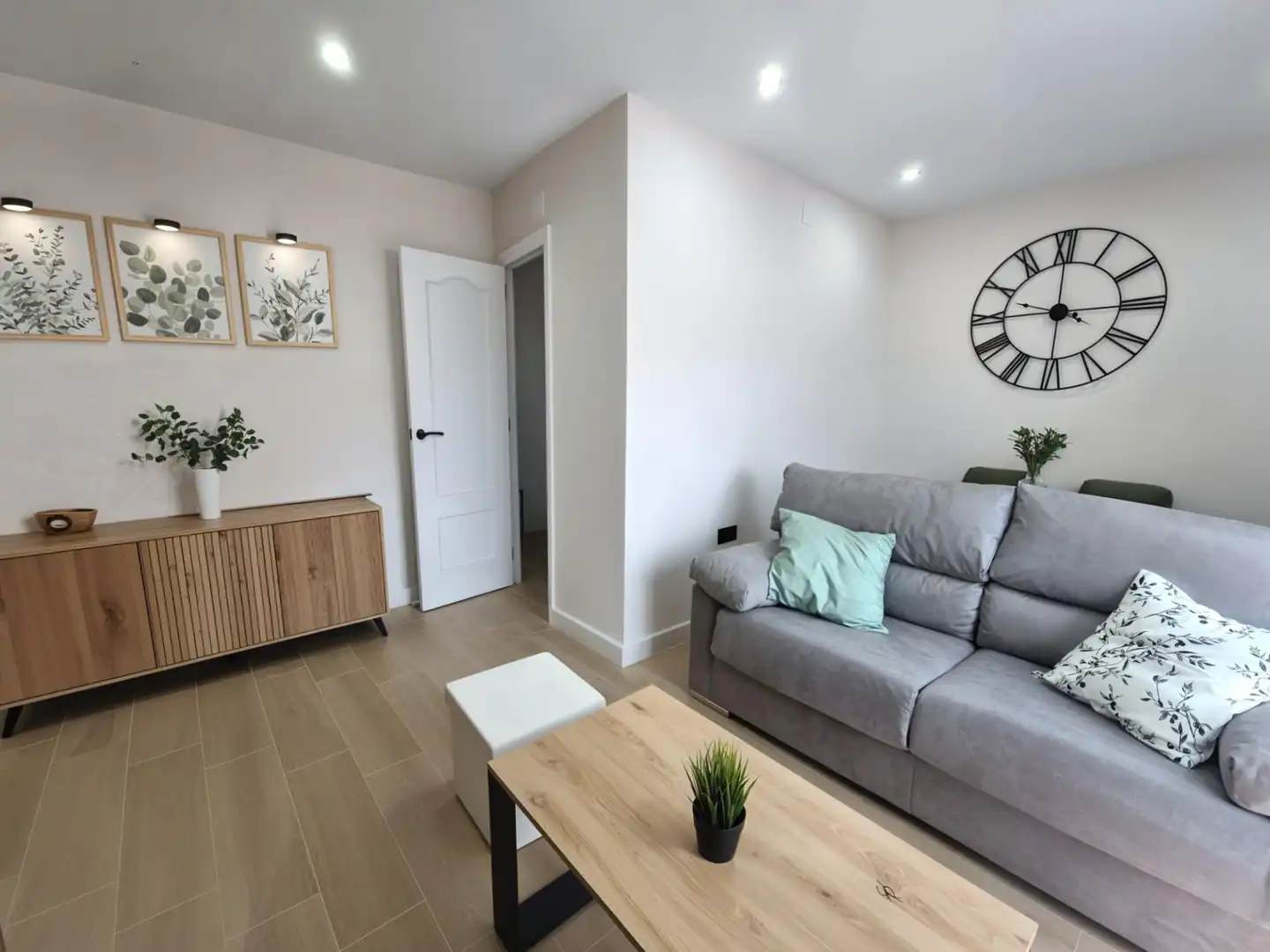 Living room of Flat for rent in Plasencia  with Furnished and Balcony