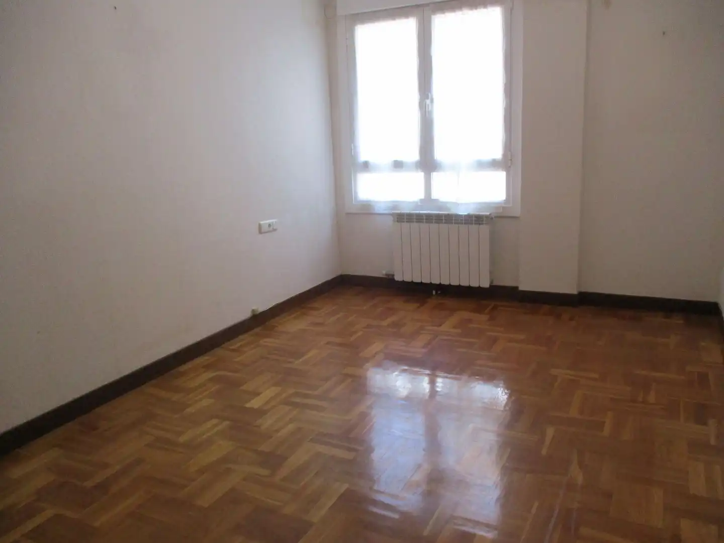 Habitación de Piso en venta en Donostia - San Sebastián  con Calefacción y Terraza