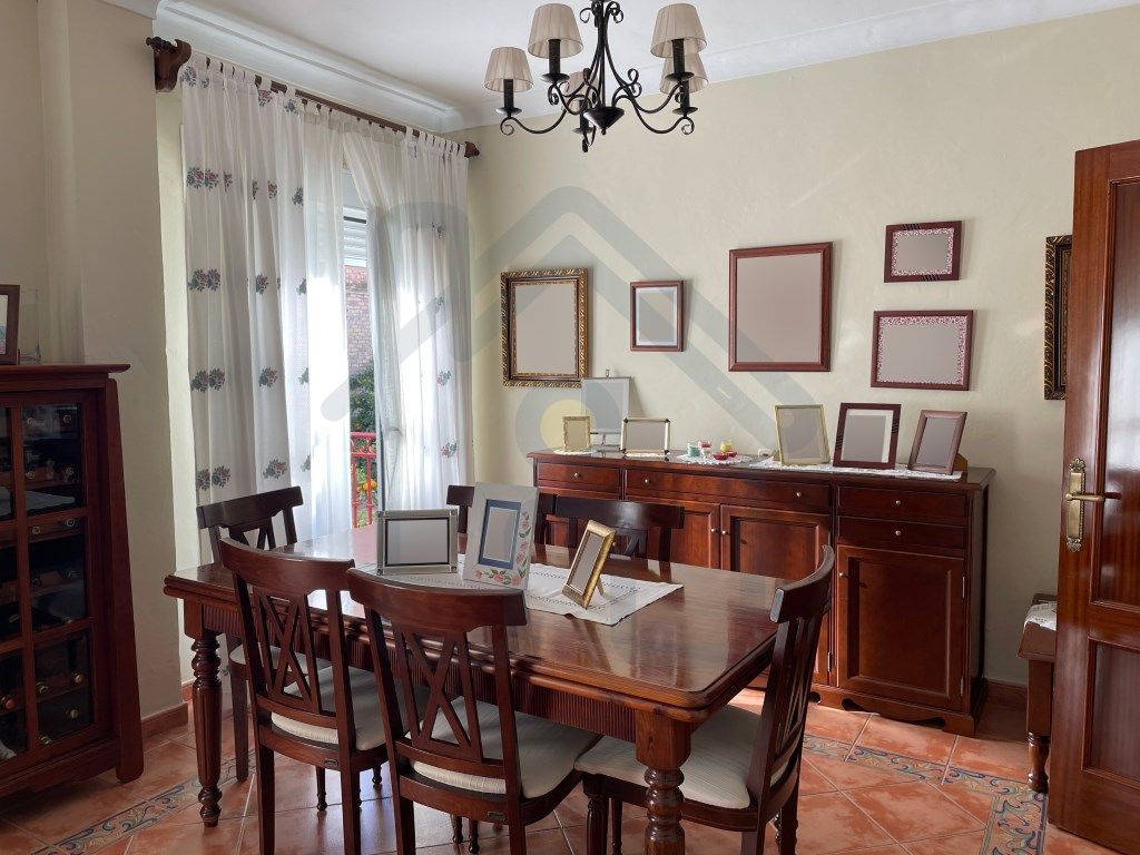 Dining room of House or chalet for sale in Los Palacios y Villafranca