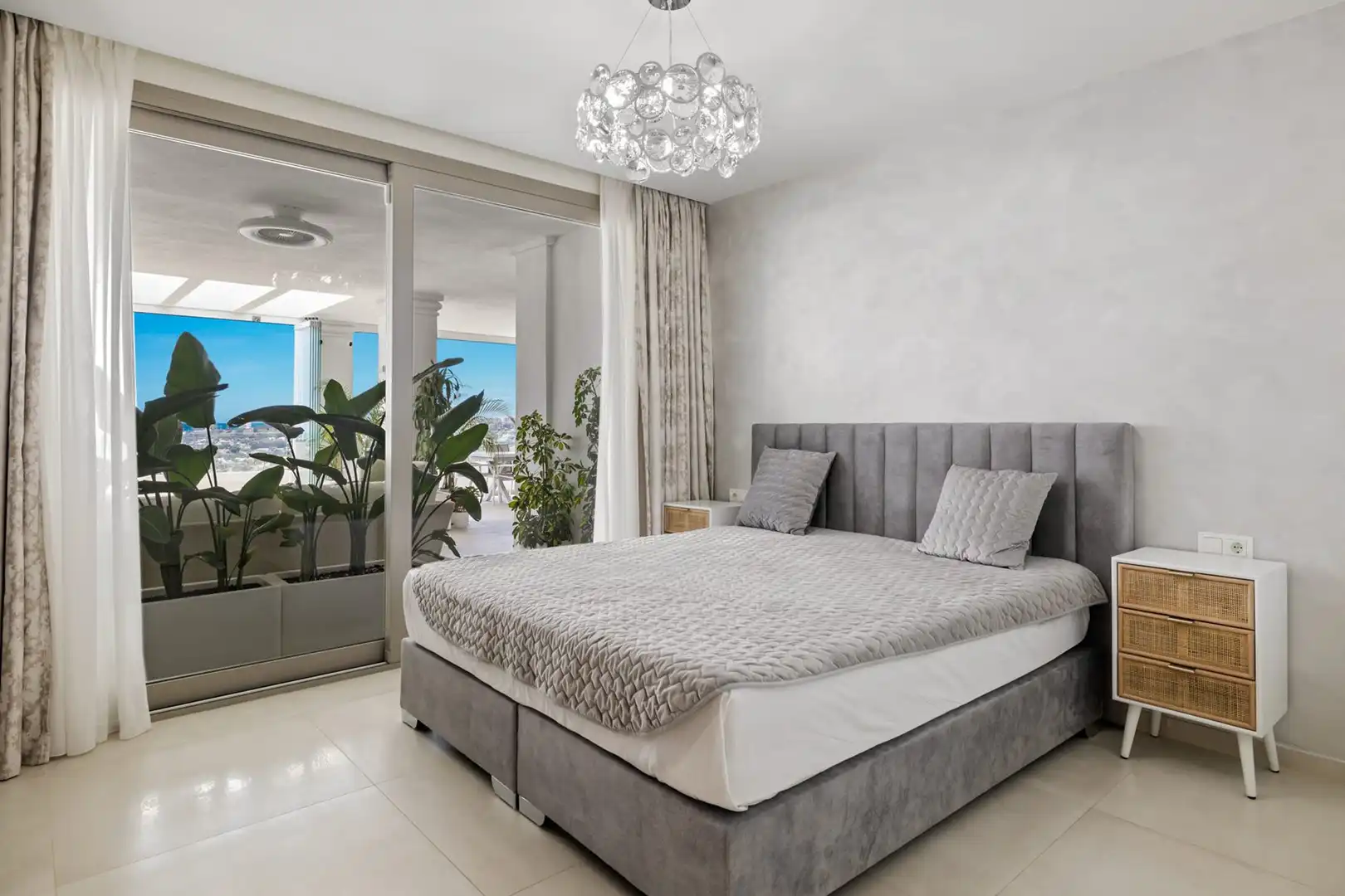 Apartamento con terraza en venta en Nueva Andalucía, imagen 13