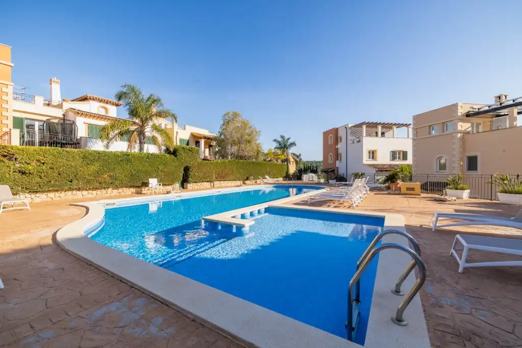 Piscina de Casa adosada en venda en Andratx amb Aire condicionat, Calefacció i Terrassa