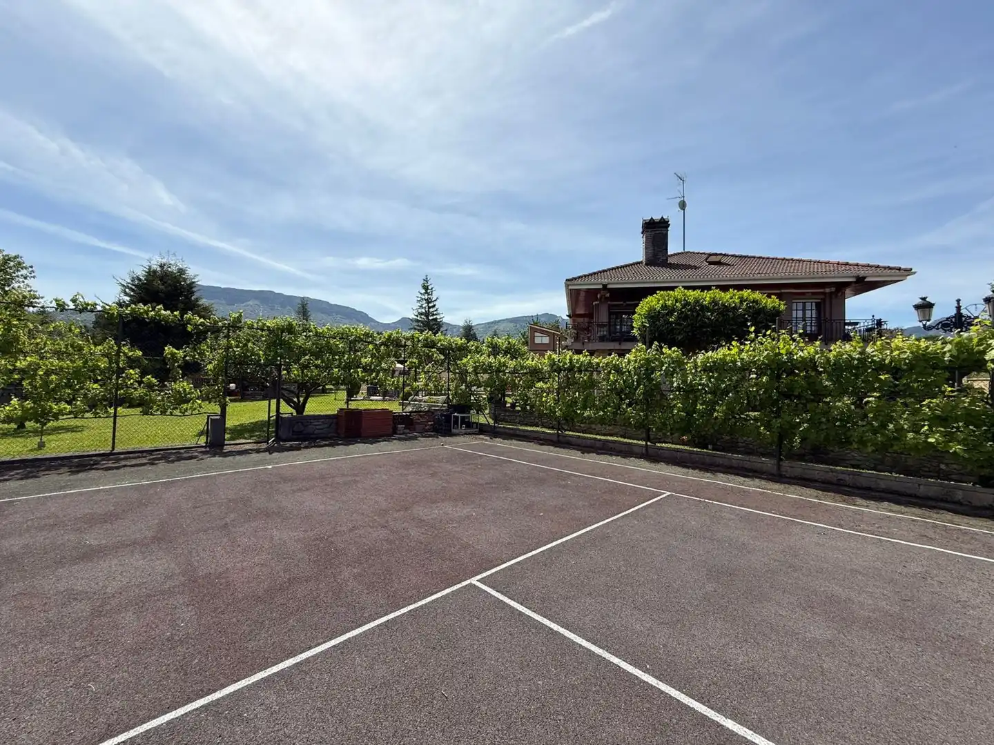 Jardín de Casa o chalet en venta en Valle de Mena con Calefacción, Terraza y Trastero