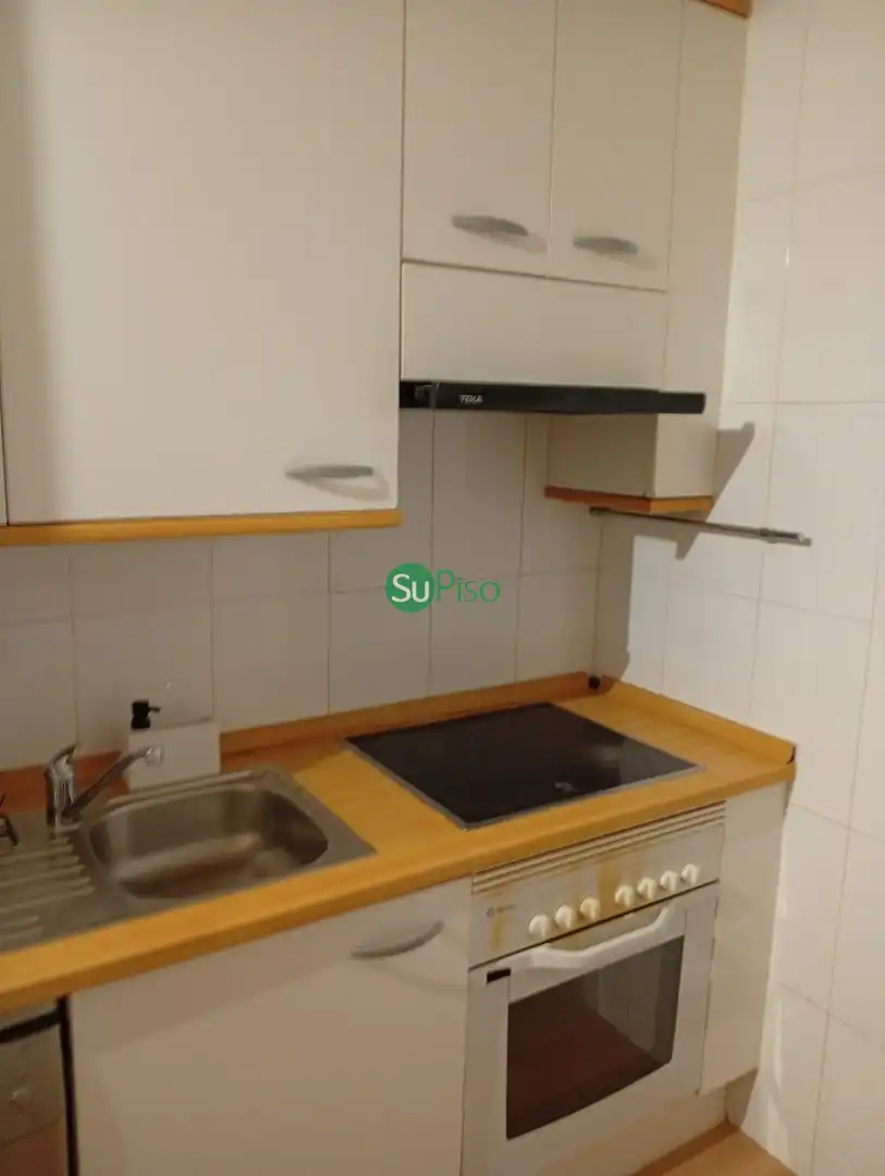 Cuina de Pis en venda en El Viso de San Juan amb Aire condicionat, Calefacció i Moblat