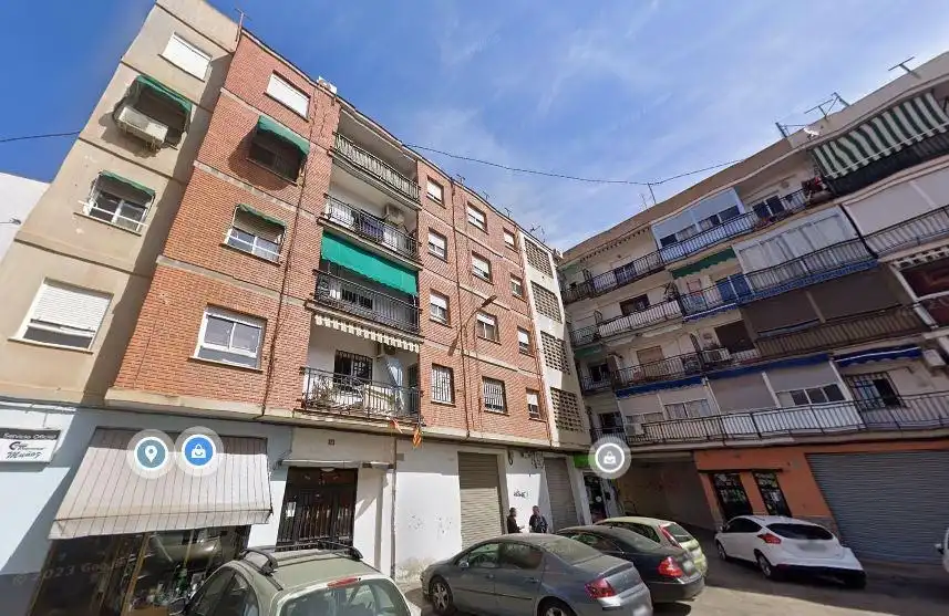 Vista exterior de Pis en venda en Burjassot