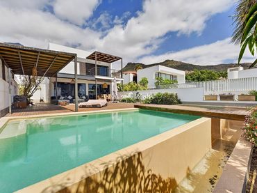 Casa amb piscina en venda a Kurt Konrad Mayer