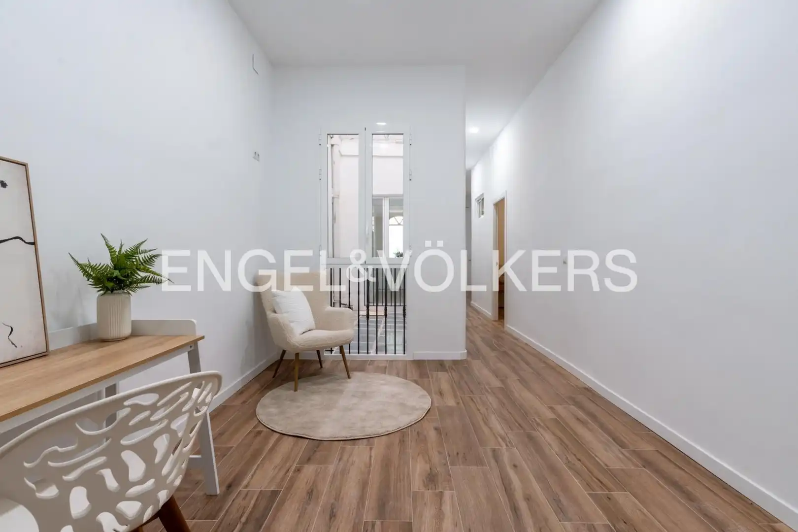 Flat for sale in Sevilla  with Air Conditioner, Heating and Balcony