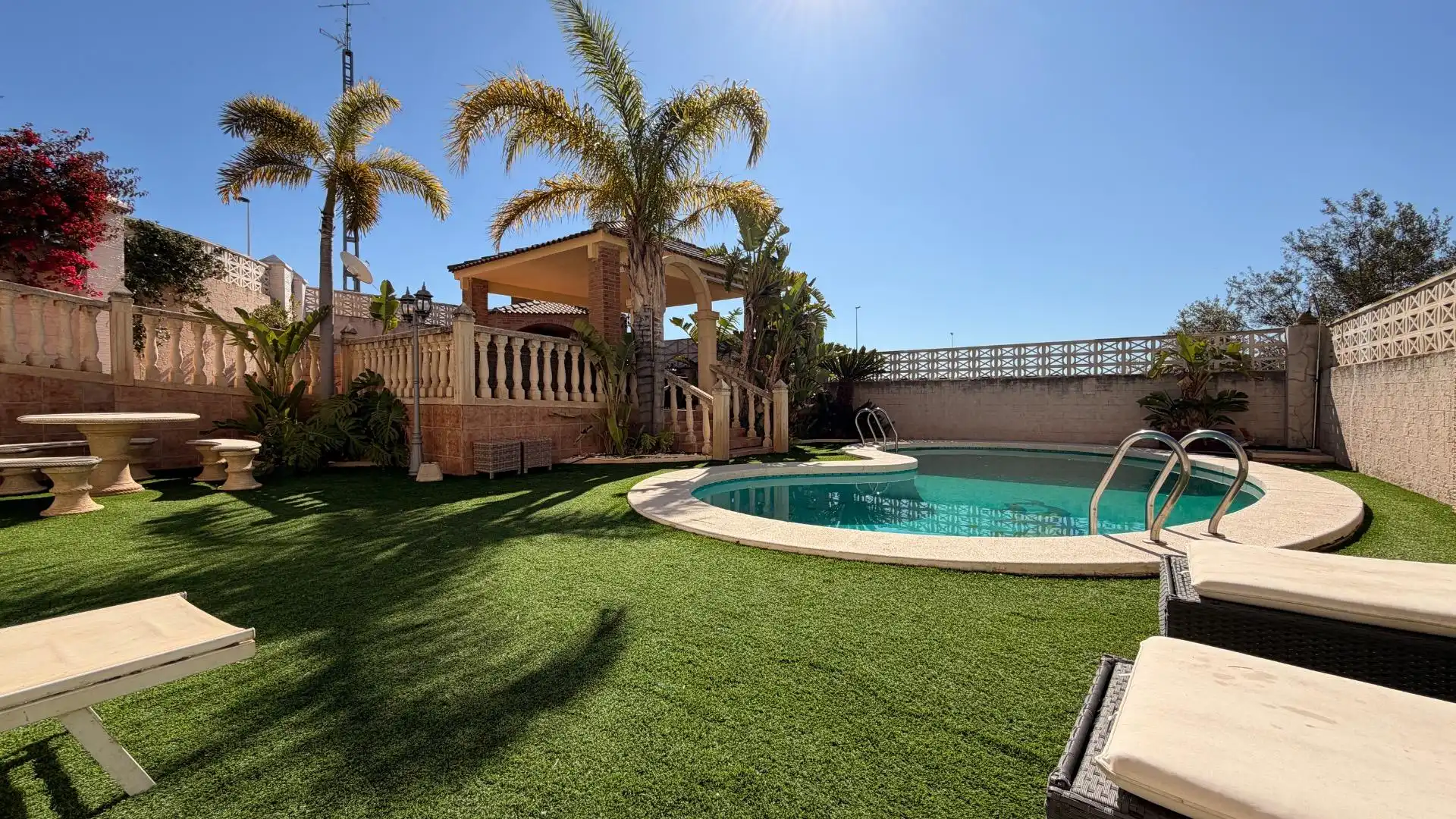 Swimming pool of Houses for sale in Elche / Elx  with Air Conditioner, Heating and Terrace