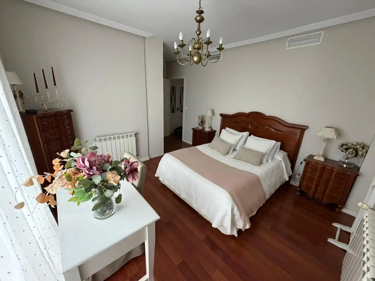 Bedroom of Houses for sale in Poblete  with Air Conditioner, Heating and Swimming Pool