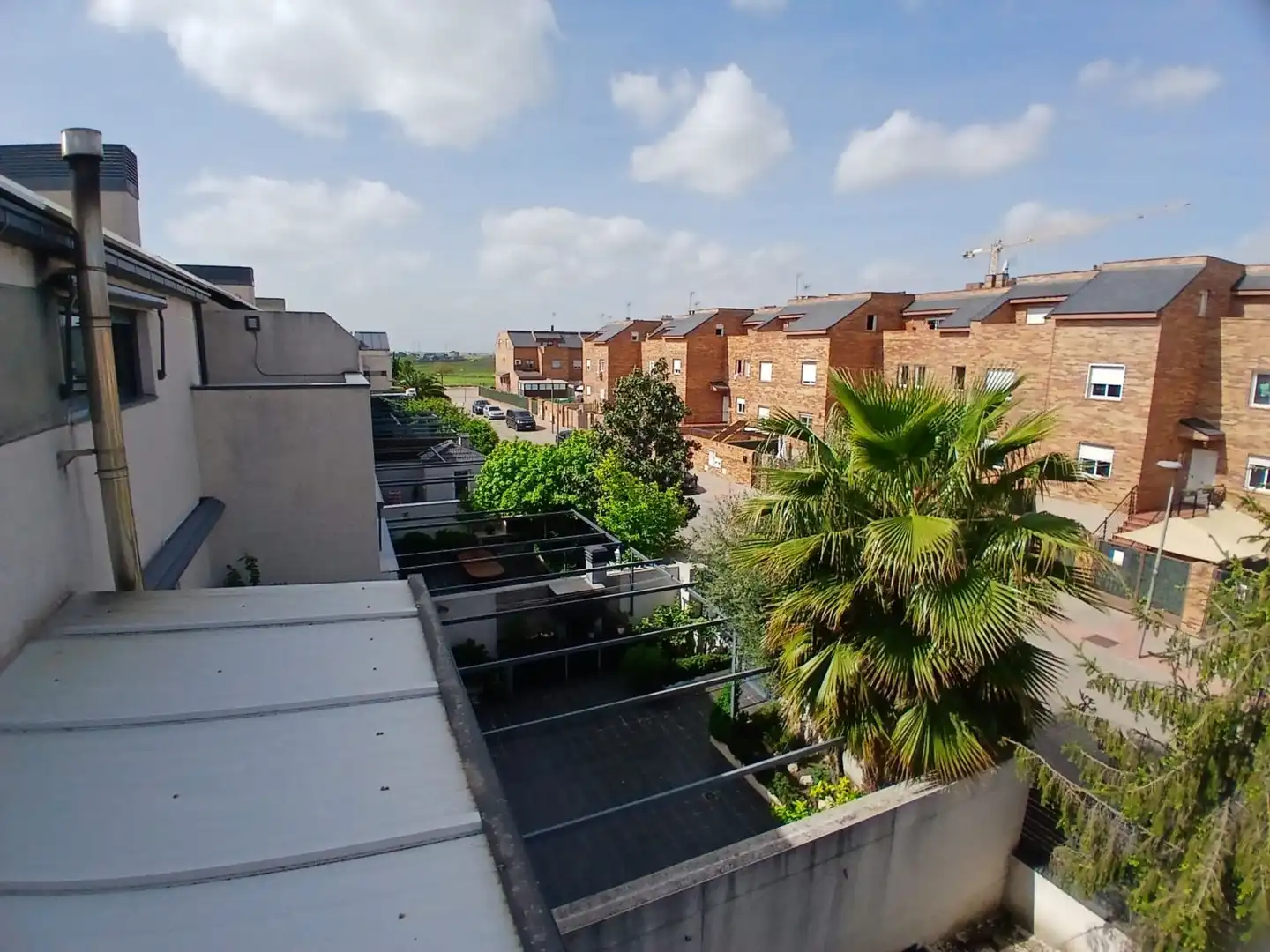 Exterior view of Houses for sale in Parla  with Heating, Private garden and Storage room