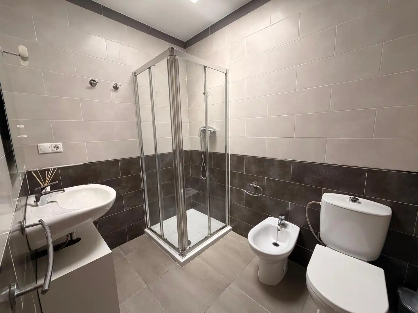Badezimmer von Haus oder Chalet zur Miete in Viator mit Klimaanlage, Terrasse und Möbliert