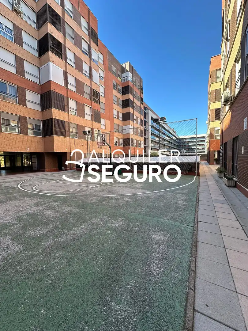 Aparcament de Pis de lloguer en Móstoles amb Aire condicionat, Calefacció i Traster