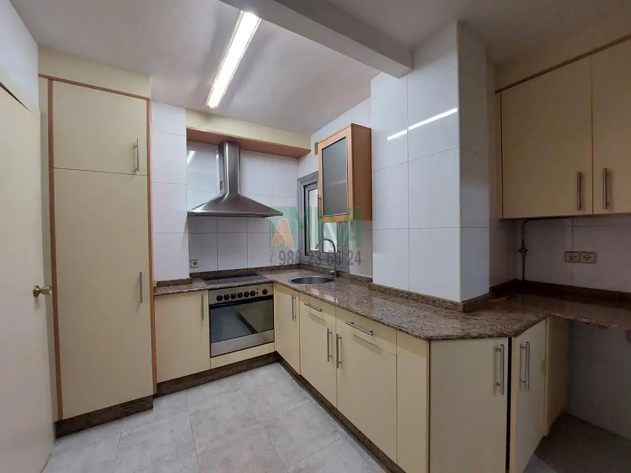 Cocina de Piso en venta en Ourense Capital 
