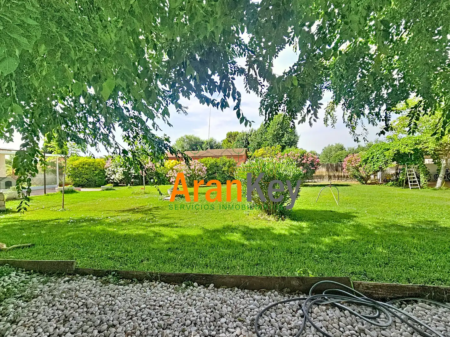 Garden of Houses for sale in Colmenar de Oreja  with Air Conditioner, Heating and Private garden