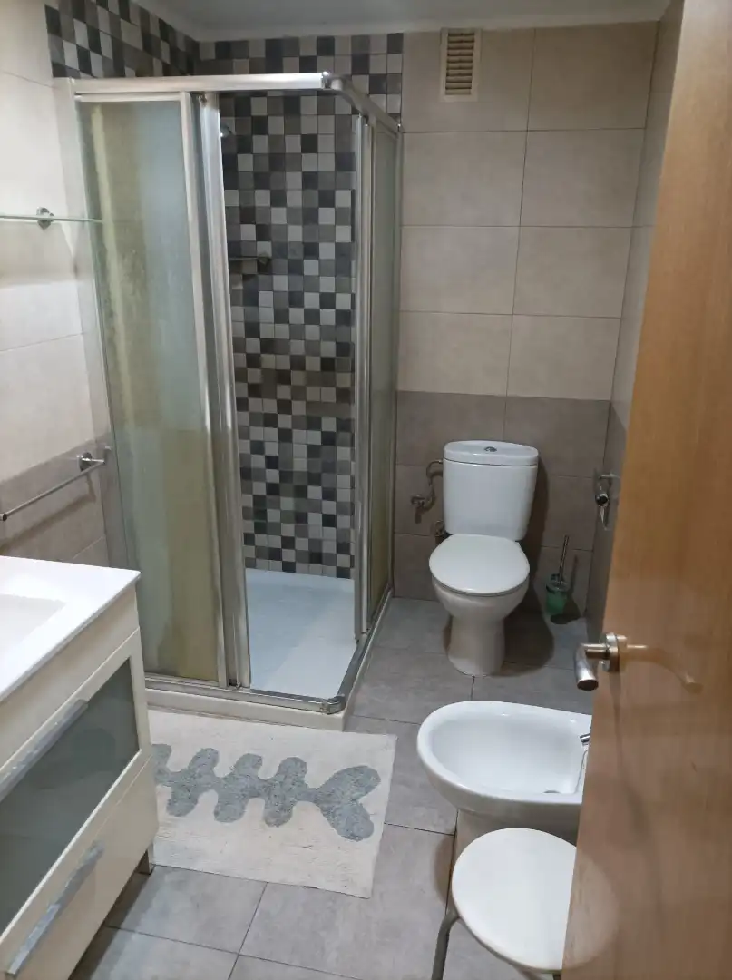 Baño de Piso de alquiler en Tudela con Calefacción, Amueblado y Horno