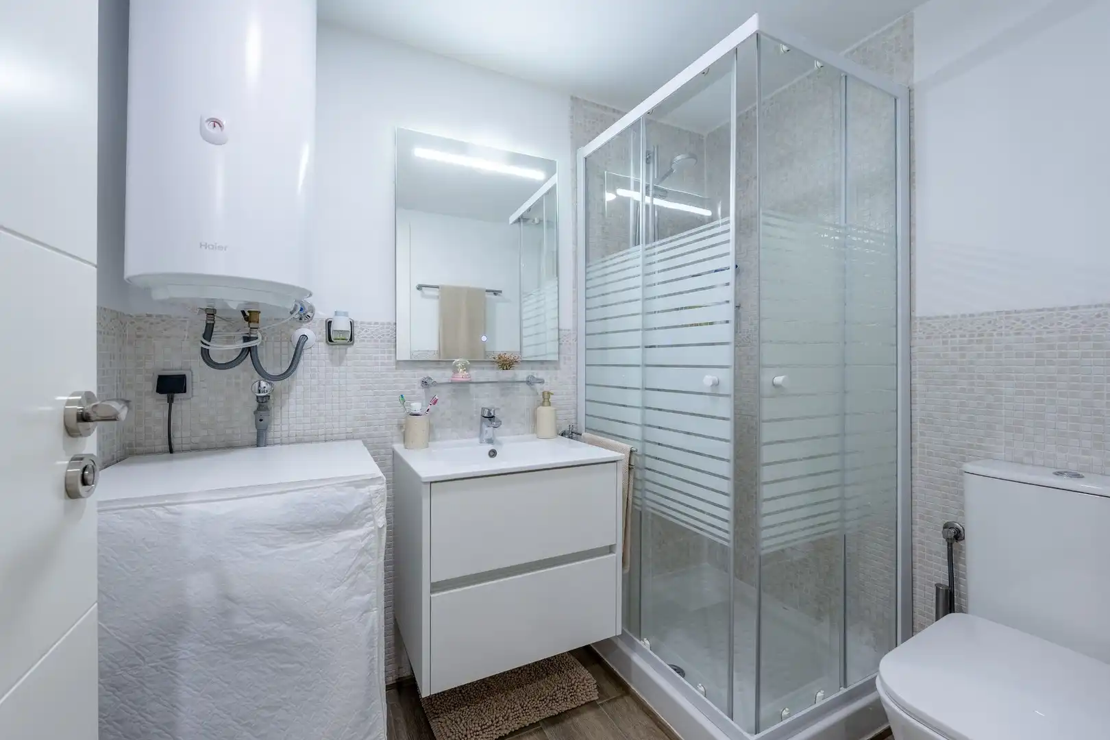 Bathroom of Flat for sale in Calafell  with Air Conditioner, Heating and Terrace