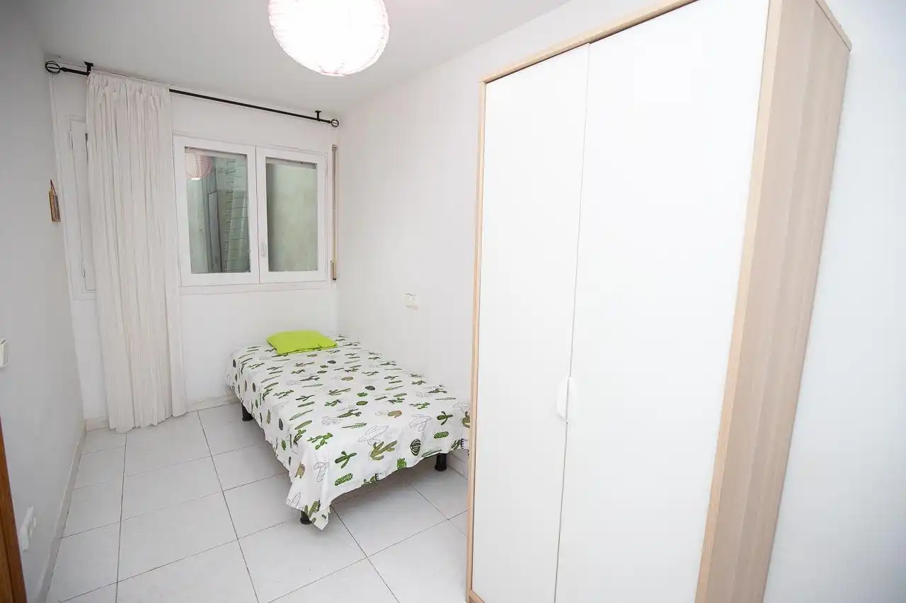 Habitación de Apartamento en venta en Tarragona con Terraza y Balcón