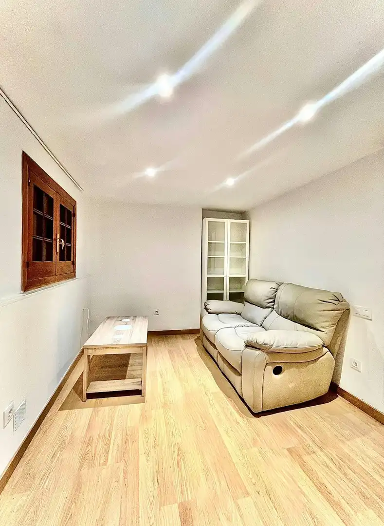 Piso de alquiler en Barcelona con Calefacción, Jardín privado y Amueblado