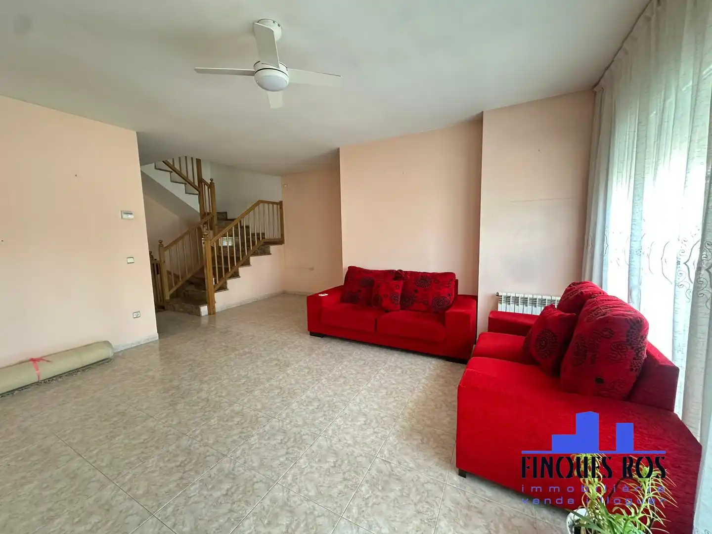 Sala d'estar de Casa adosada en venda en Vinaròs amb Calefacció, Terrassa i Traster