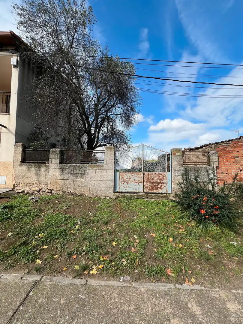 Terreny residencial en venda a Calle Uceda 11, imagen 2