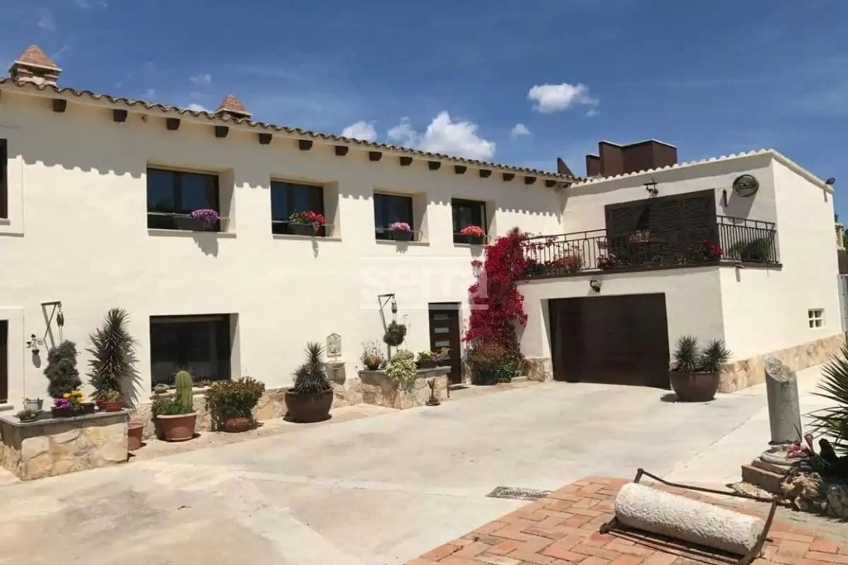 Finca rústica en venta en Vilobí del Penedès