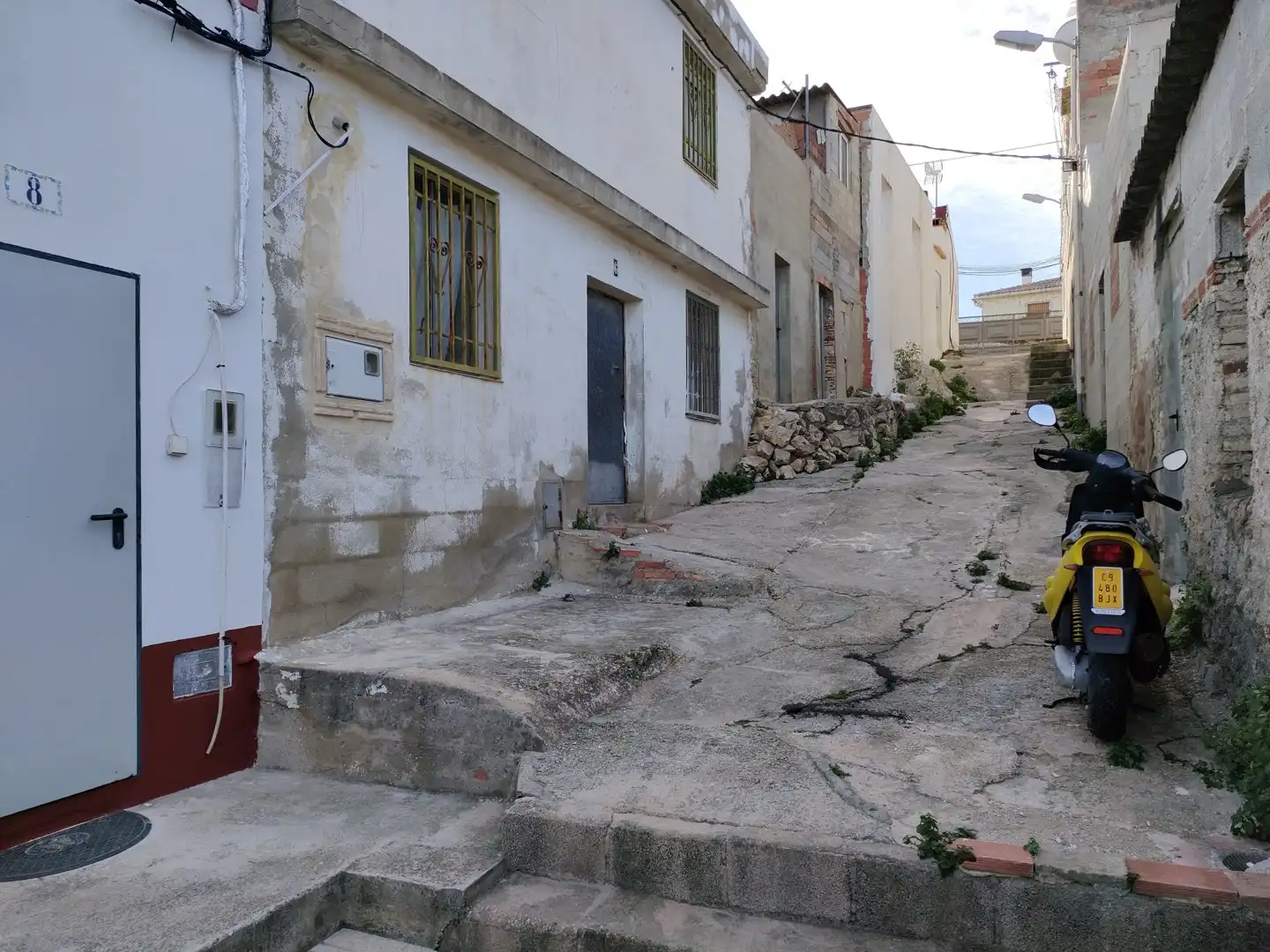 Vista exterior de Casa adosada en venda en Alzira amb Terrassa, Traster i Moblat