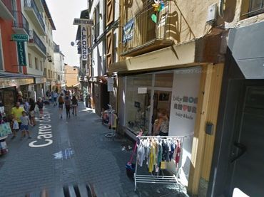 Locale commerciale in affitto a carrer d'espanya 1