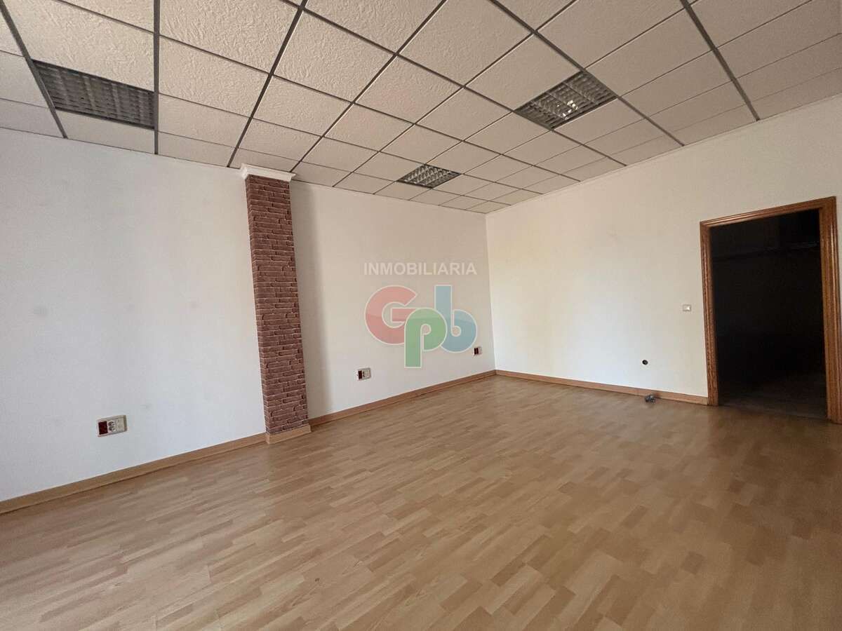 Local en venda en Vícar