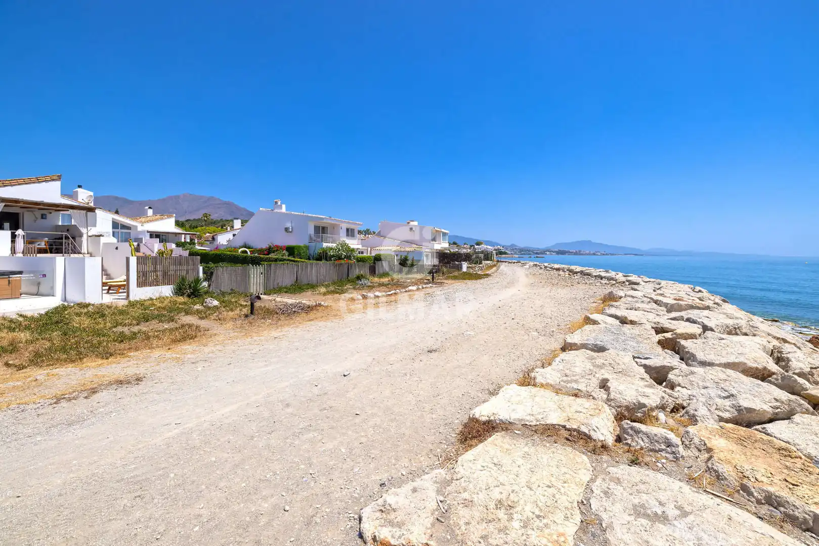 Casa adosada en venda en Estepona amb Jardí privat