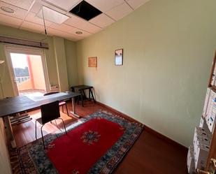 Büro miete in Antigua mit Klimaanlage, Terrasse und Möbliert
