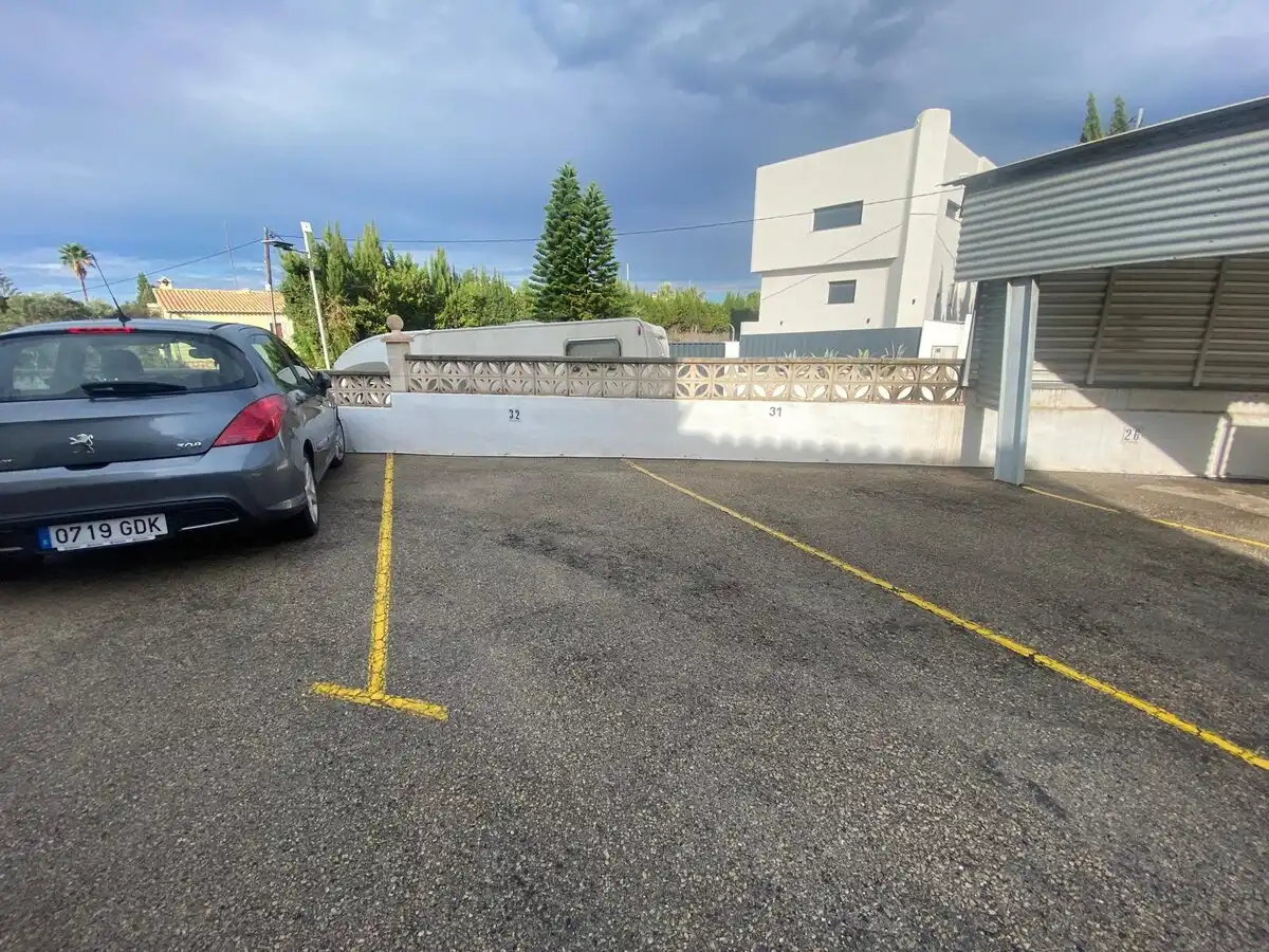 Aparcament de Apartament de lloguer en Dénia amb Aire condicionat, Calefacció i Terrassa