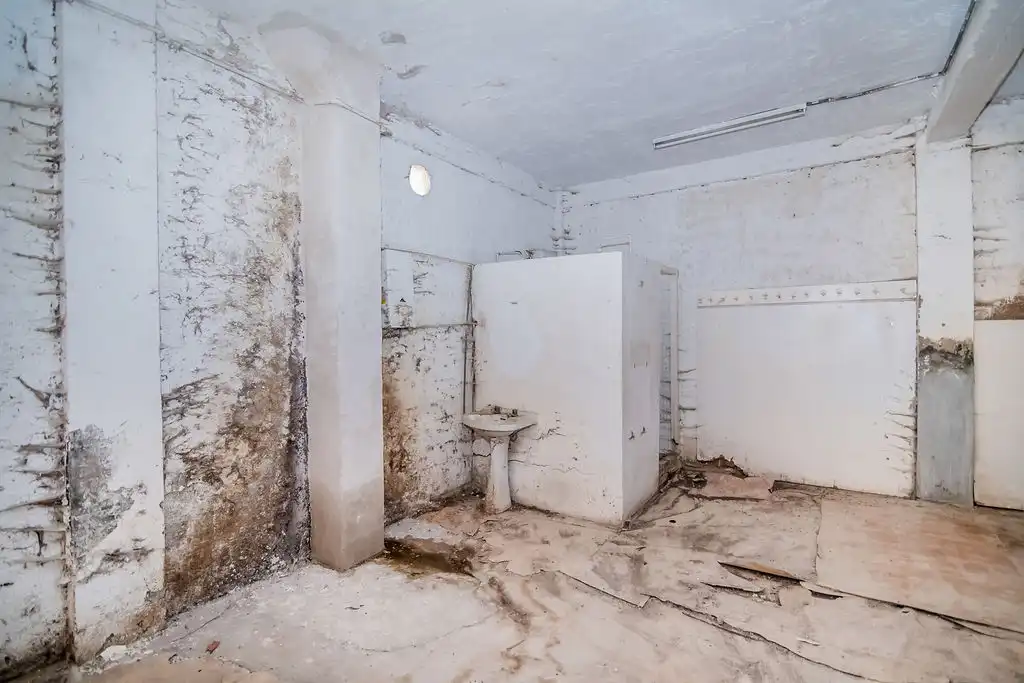Badezimmer von Geschaftsraum zum Verkauf in Cartagena
