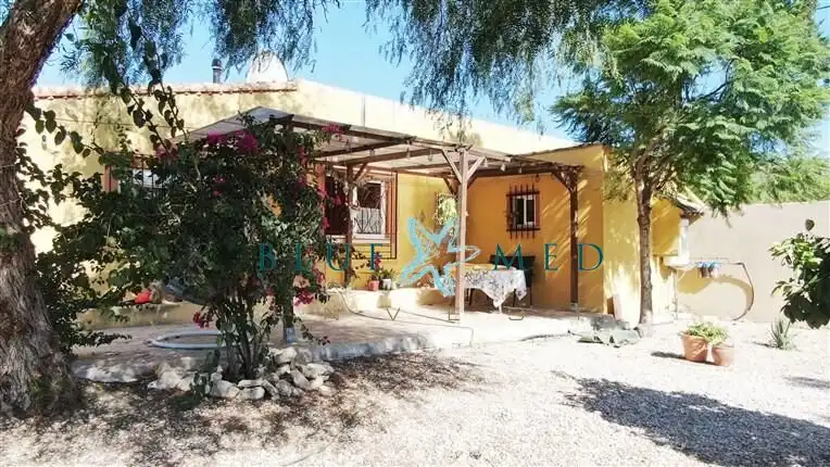 Casa amb piscina en venda a Pasaje Mingrano