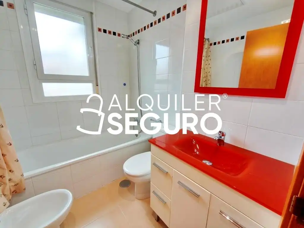 Bathroom of Flat for rent in Arroyomolinos (Madrid)  with Air Conditioner, Heating and Terrace