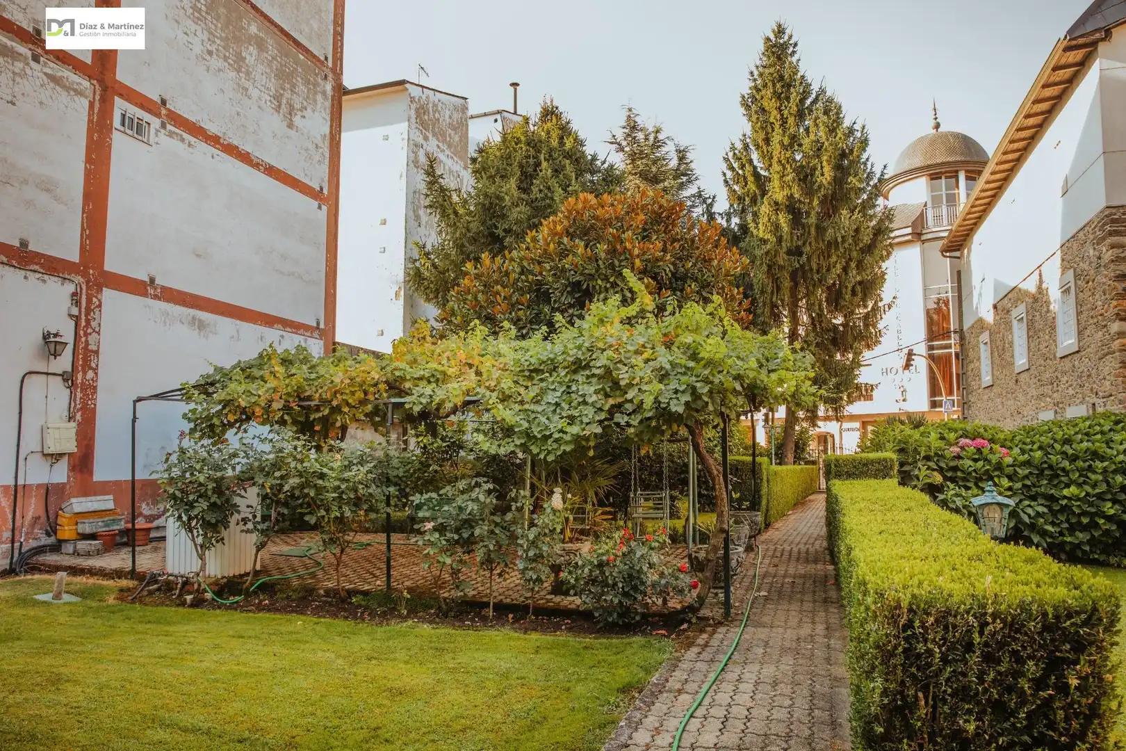 Garden of Houses for sale in Cacabelos  with Parquet flooring