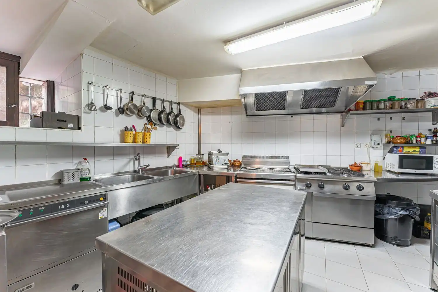 Cocina de Finca rústica en venta en Candelario con Calefacción, Jardín privado y Terraza