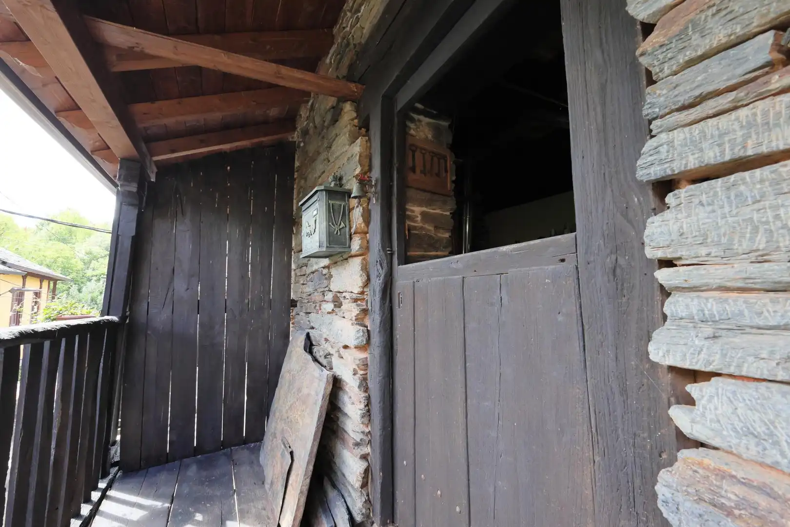 Casa rústica amb terrassa en venda a Villafranca del Bierzo, imagen 36