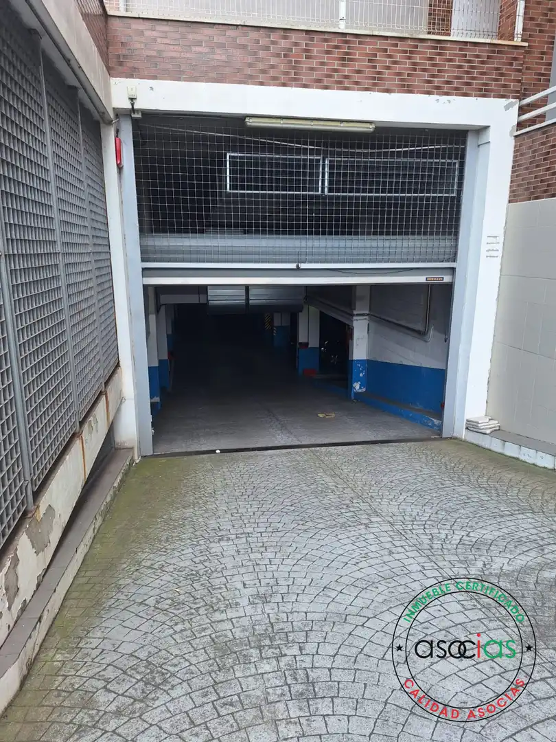 Parkplatz von Garage zum Verkauf in Gijón 