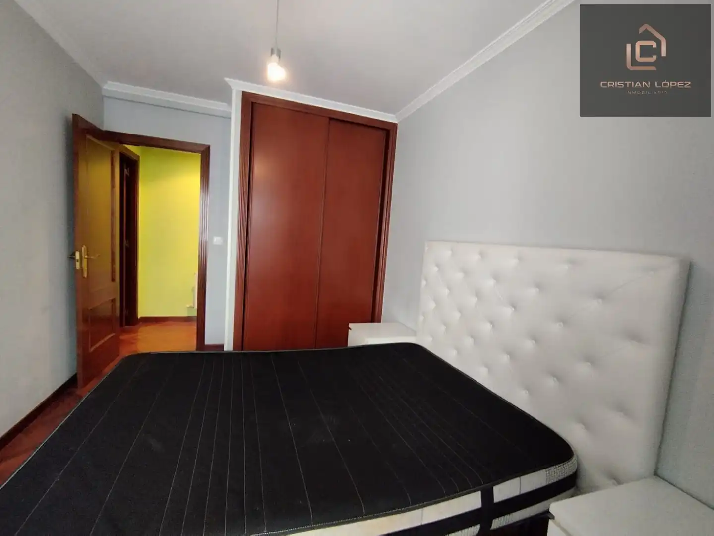 Habitación de Piso en venta en A Coruña Capital  con Calefacción, Jardín privado y Parquet