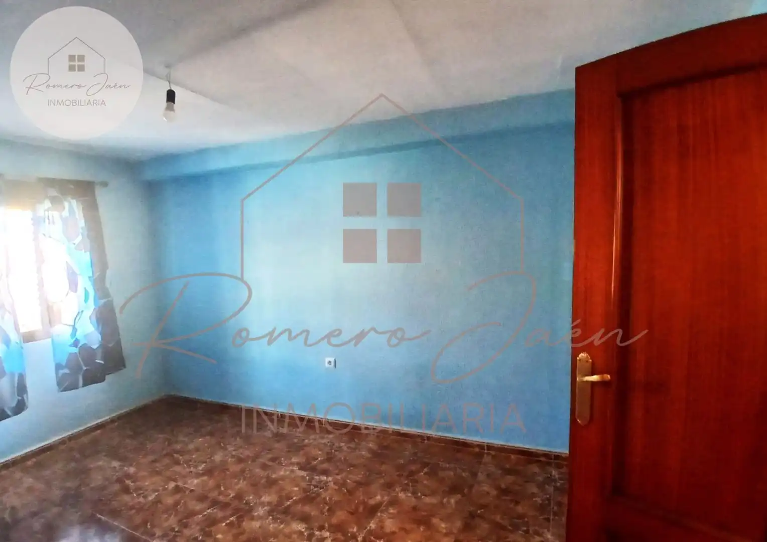 Dormitori de Casa o xalet en venda en Jaén amb Terrassa