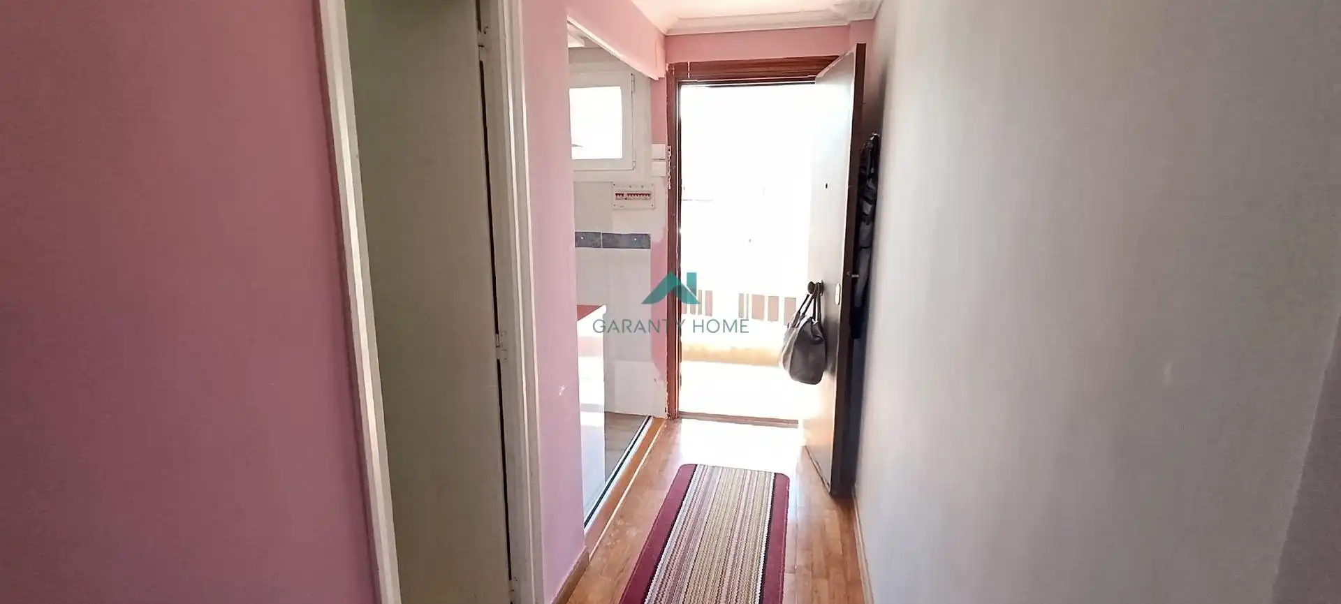 Study for rent in Laredo  with Private garden and Furnished