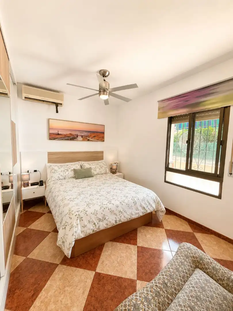 Habitación de Casa o chalet en venta en Alhaurín de la Torre con Aire acondicionado, Jardín privado y Terraza