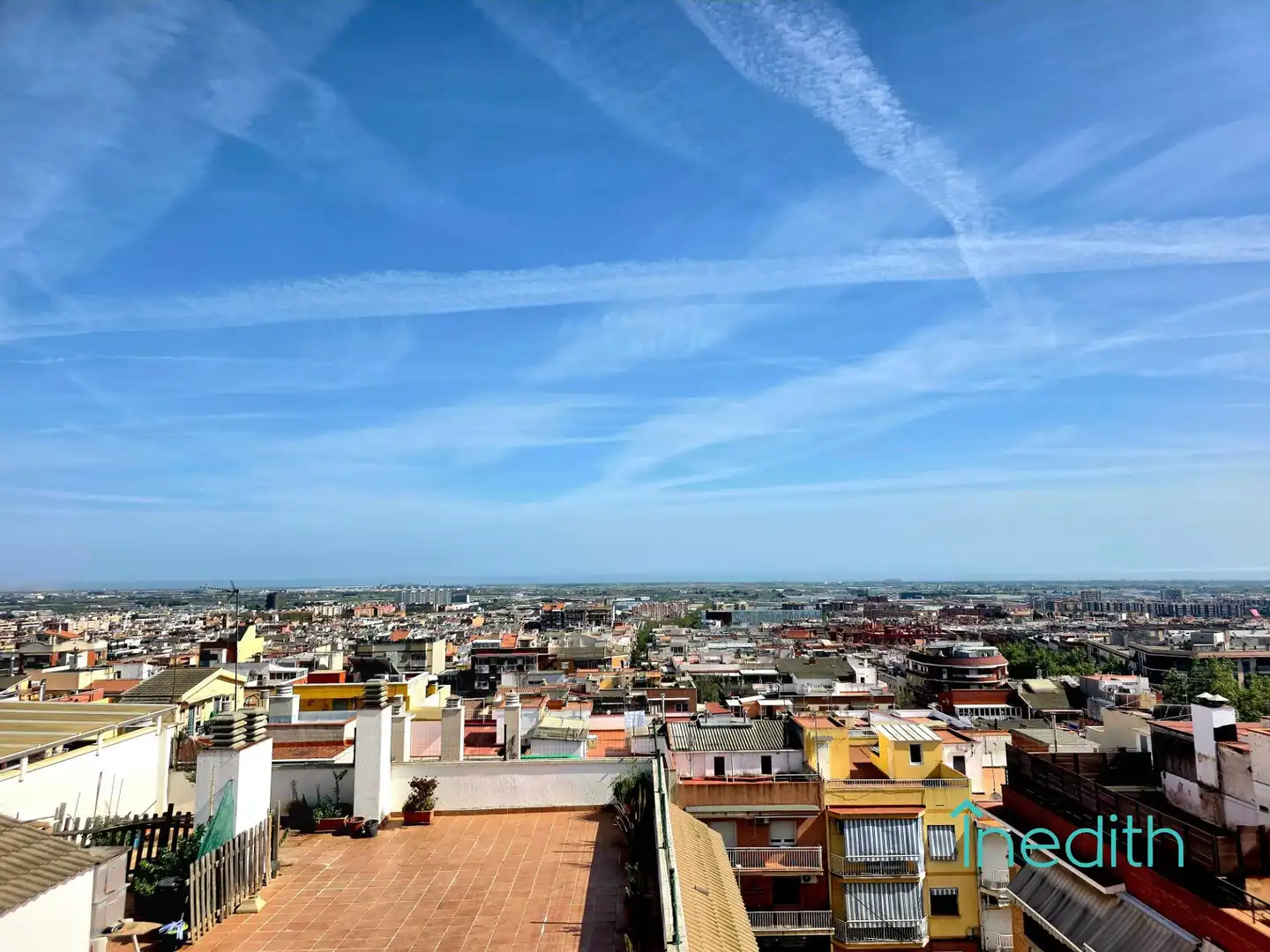 Vista exterior de Pis en venda en Viladecans amb Aire condicionat, Calefacció i Terrassa