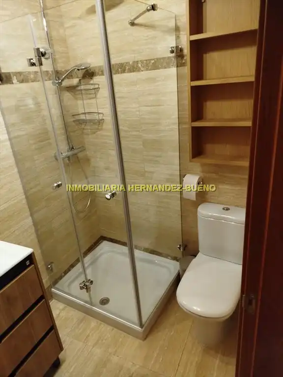 Bathroom of Study for rent in Salamanca  with Air Conditioner, Heating and Furnished